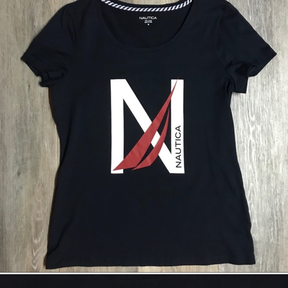 2/25$- Nautica T-shirt